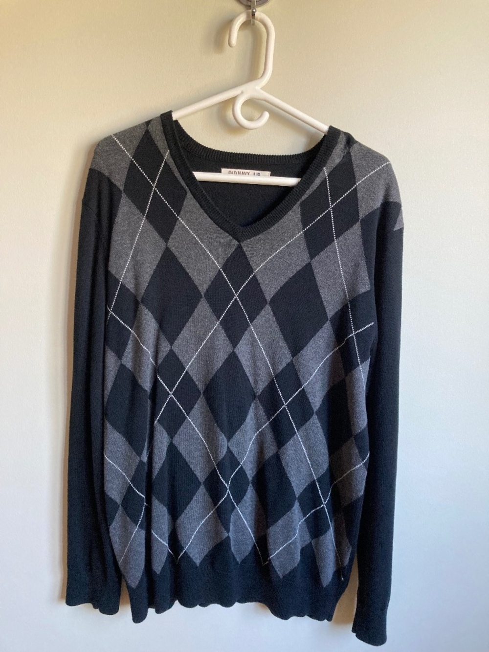 Old Navy Men Black Grey Argyle 100% cotton Sweater L